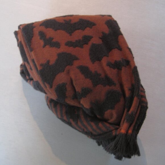 LADINNE SET OF 3 KITCHEN TOWELS HALLOWEEN MOTIF FRINGE 20 X 30 NIP - Picture 2 of 3